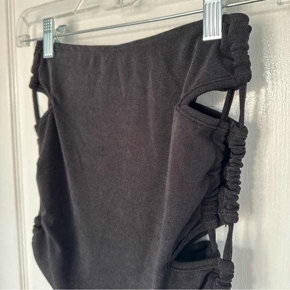 SEXY SUMMER BLACK CUT OUT SIDE BODYCON MINI SKIRT WITH ADJUSTABLE STRAPS  XS/S - Picture 7 of 8